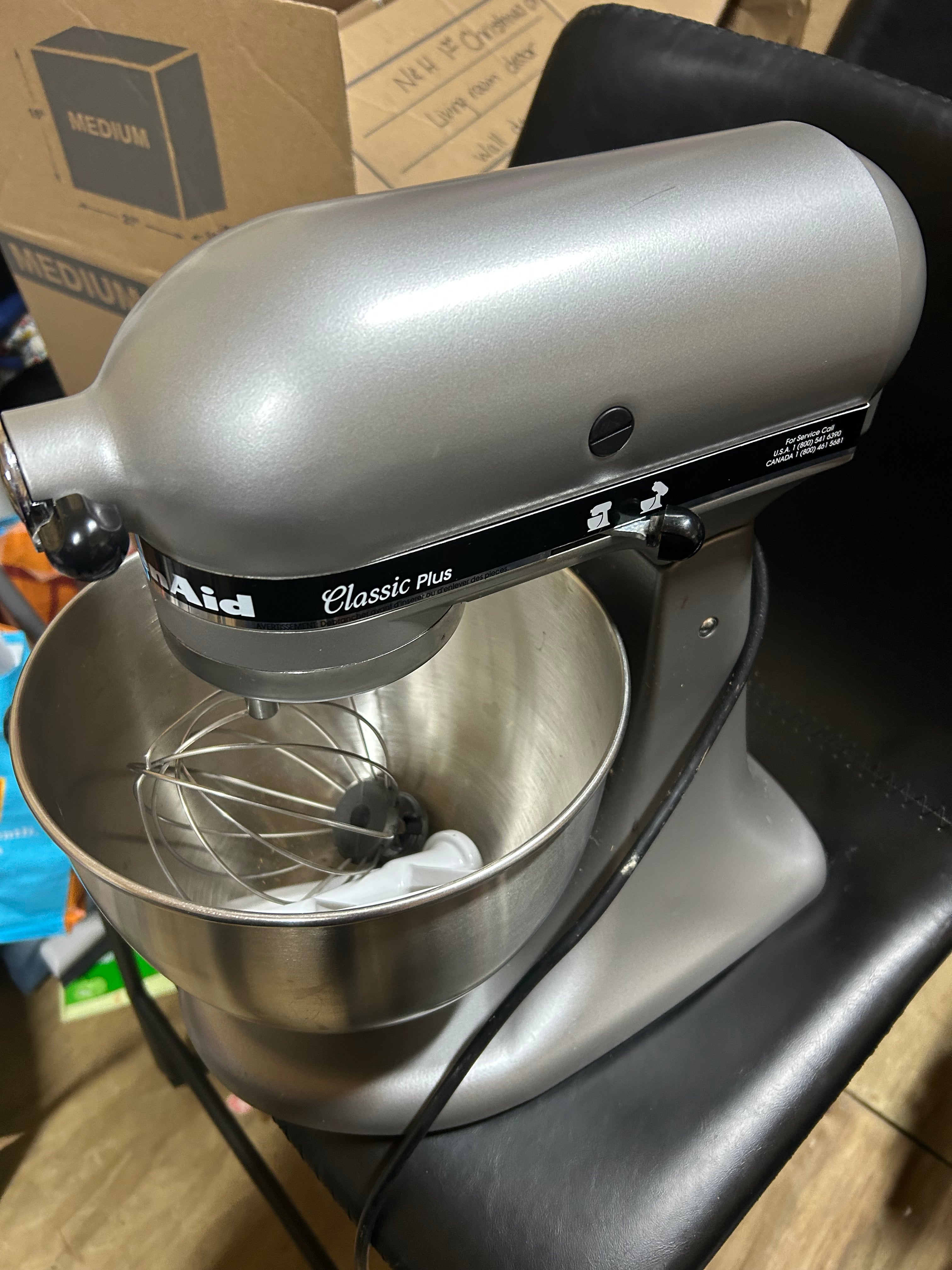 Kitchen aid classic plus mixer